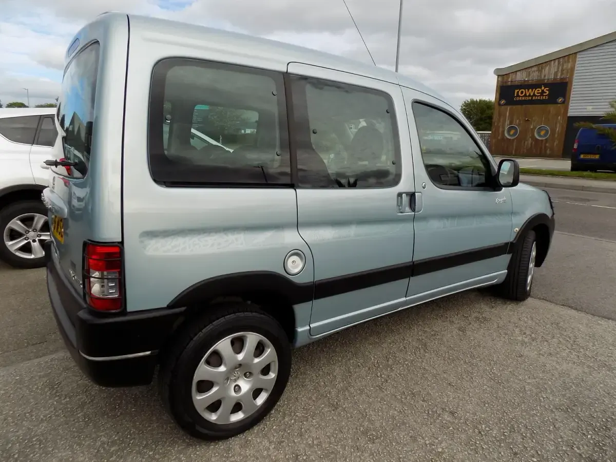 Used Peugeot Partner 2006 Silver MPV