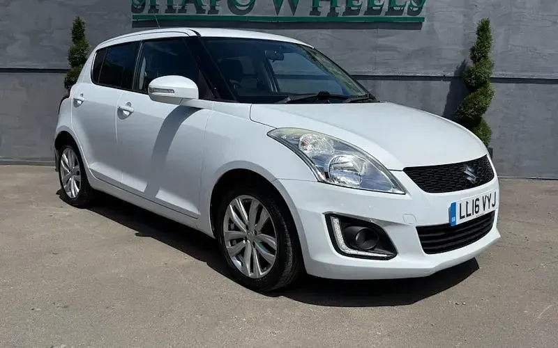 Used Suzuki Swift SZ4 94 HP (69 kW) 2016 Hatchback