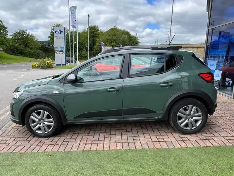 Used Dacia Sandero Expression 2024 Green Hatchback