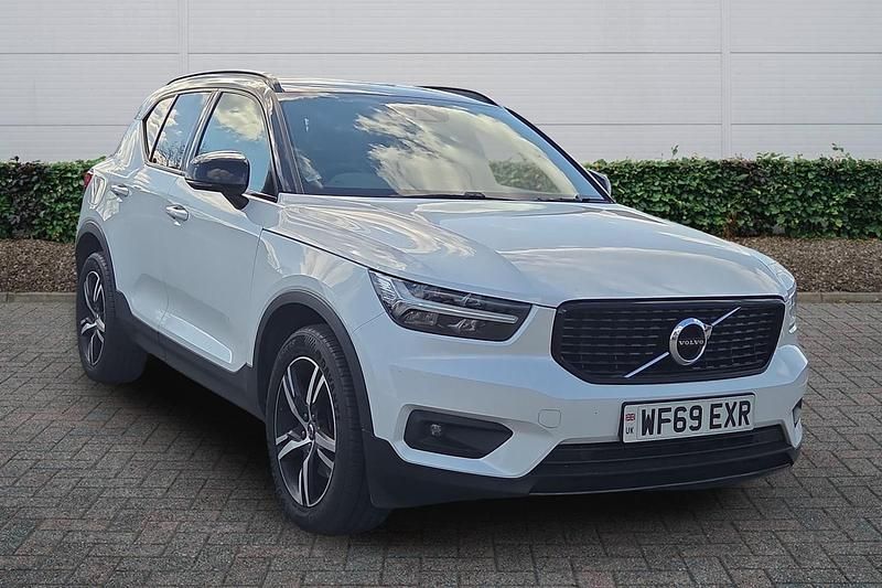 Used Volvo XC40 R-Design 2019 White SUV