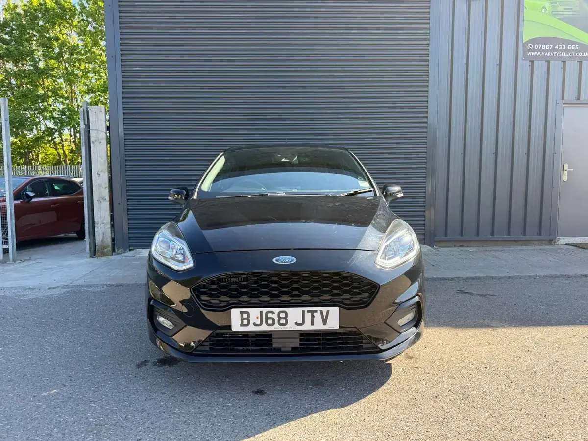 Begagnad Ford Fiesta ST-Line 125 HK (91 kW) 2018 Svart Halvkombi