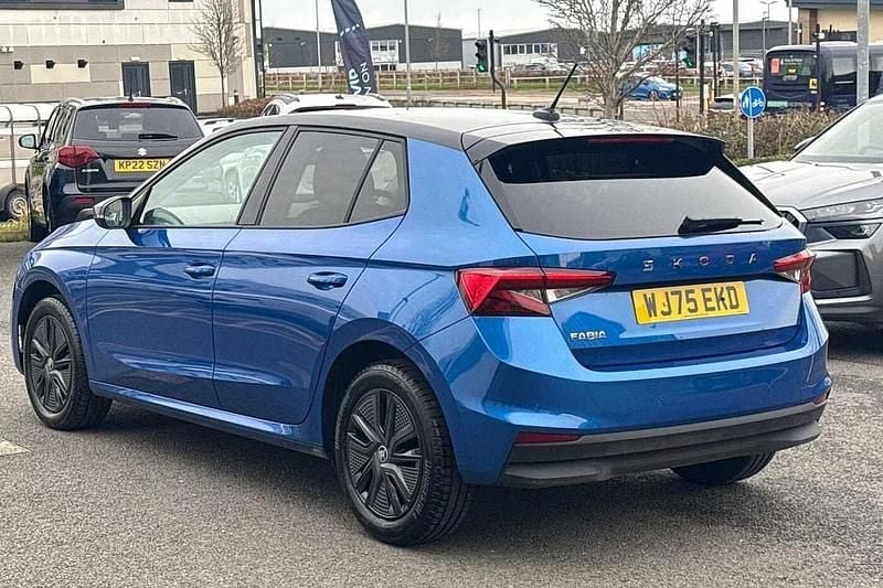 Used Skoda Fabia Design Edition 94 HP (69 kW) 2025 Race blue metallic black magic pearl effect Hatchback