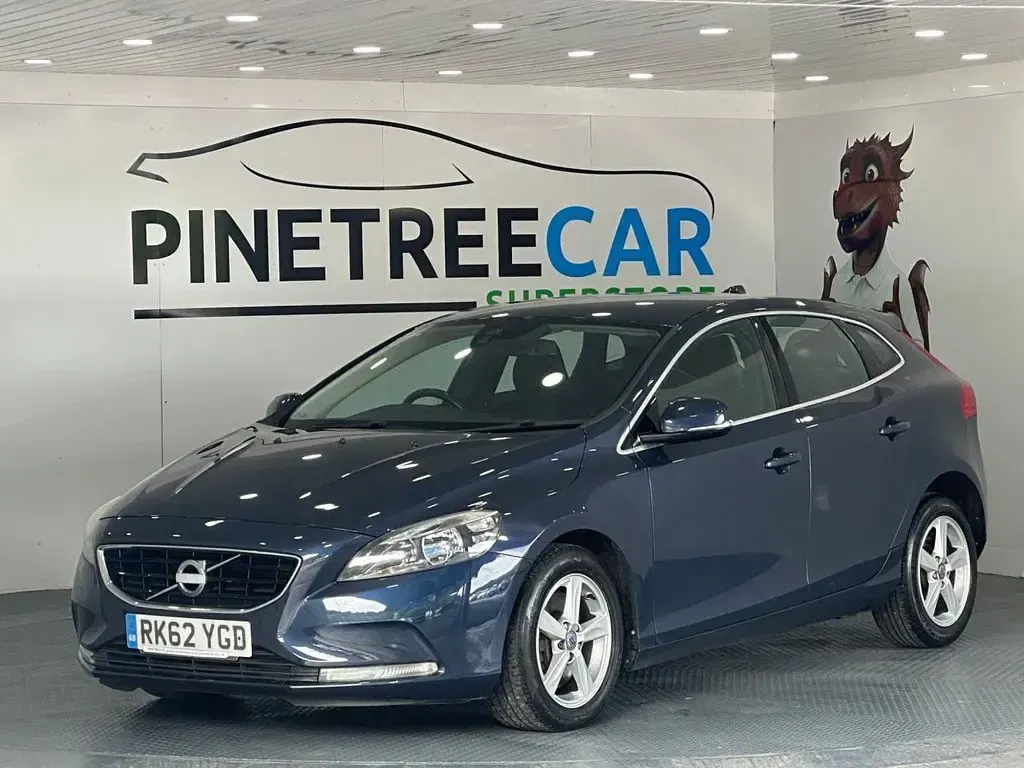 Used Volvo V40 SE 150 HP (110 kW) 2012 Blue Hatchback