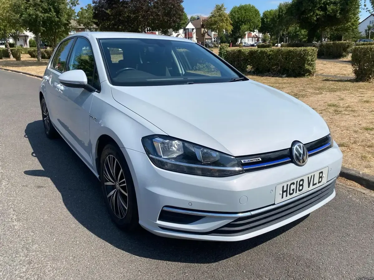 Used VW Golf VII SE 130 HP (95 kW) 2018 Silver Hatchback