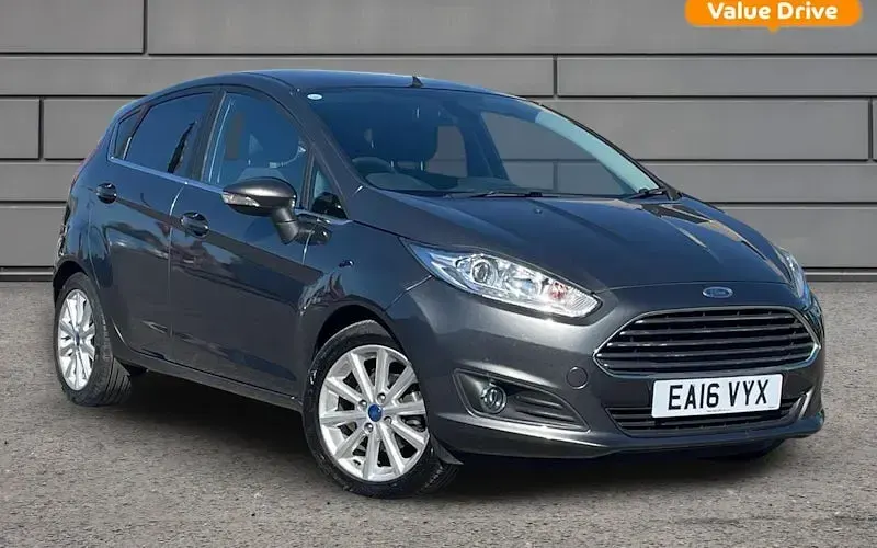 Used Ford Fiesta Titanium 120 HP (88 kW) 2015 Hatchback