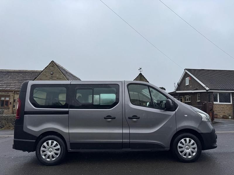 Used Renault Trafic Business 2018 Grey MPV