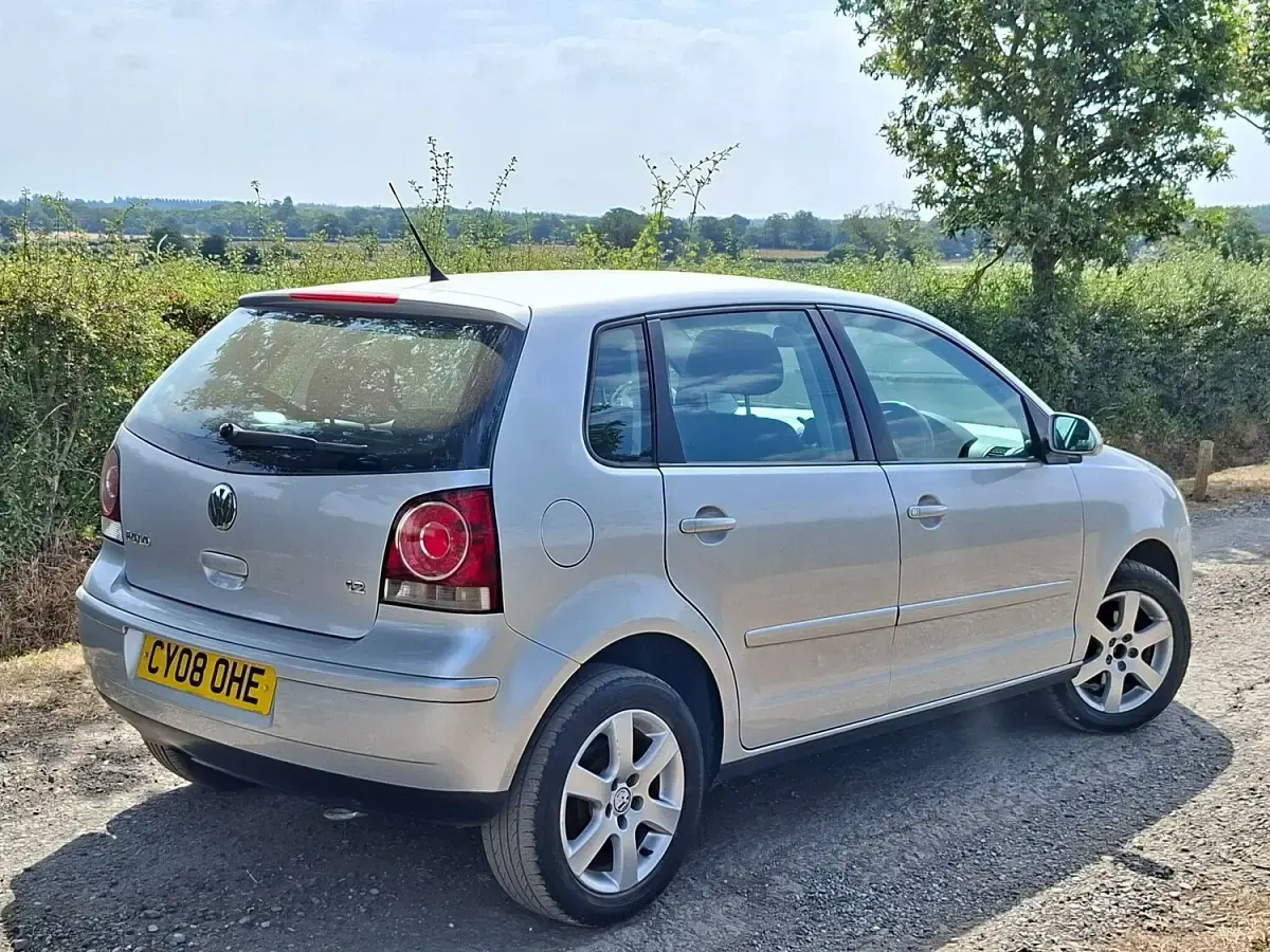 Used VW Polo Match 69 HP (50 kW) 2008 Silver Hatchback