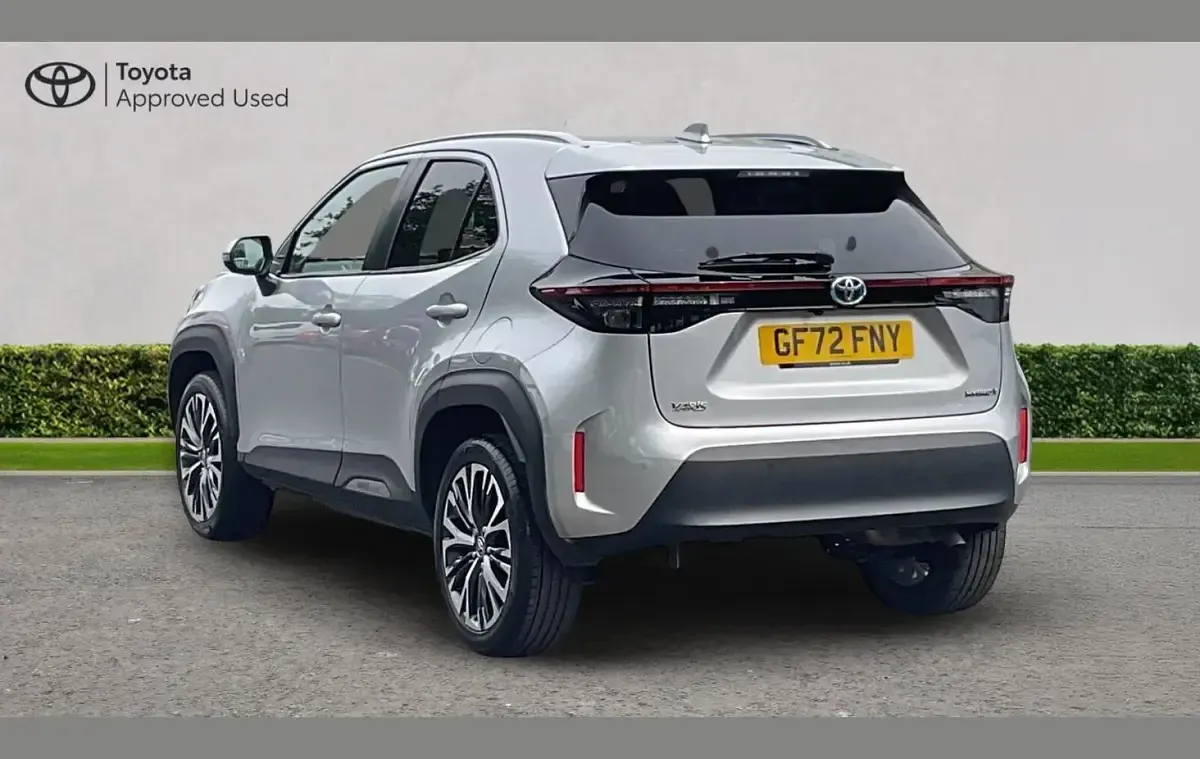 Used Toyota Yaris Cross 113 HP (83 kW) 2022 Silver SUV