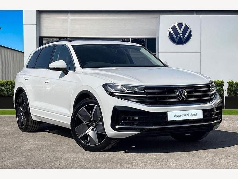 New VW Touareg Elegance 381 HP (280 kW) 2025 White SUV