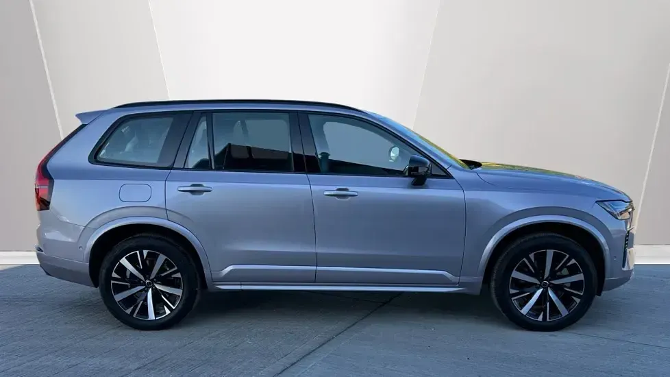 New Volvo XC90 Plus 250 HP (183 kW) 2025 Silver SUV