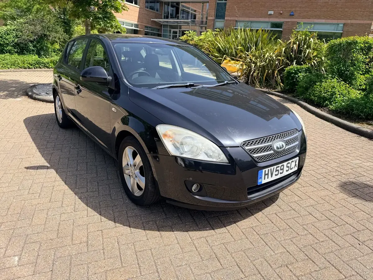 Used Kia Ceed 103 HP (75 kW) 2009 Black Hatchback