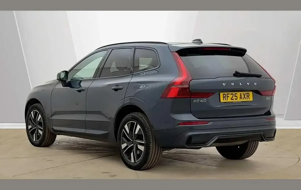 Used Volvo XC60 Plus 247 HP (181 kW) 2025 Blue SUV