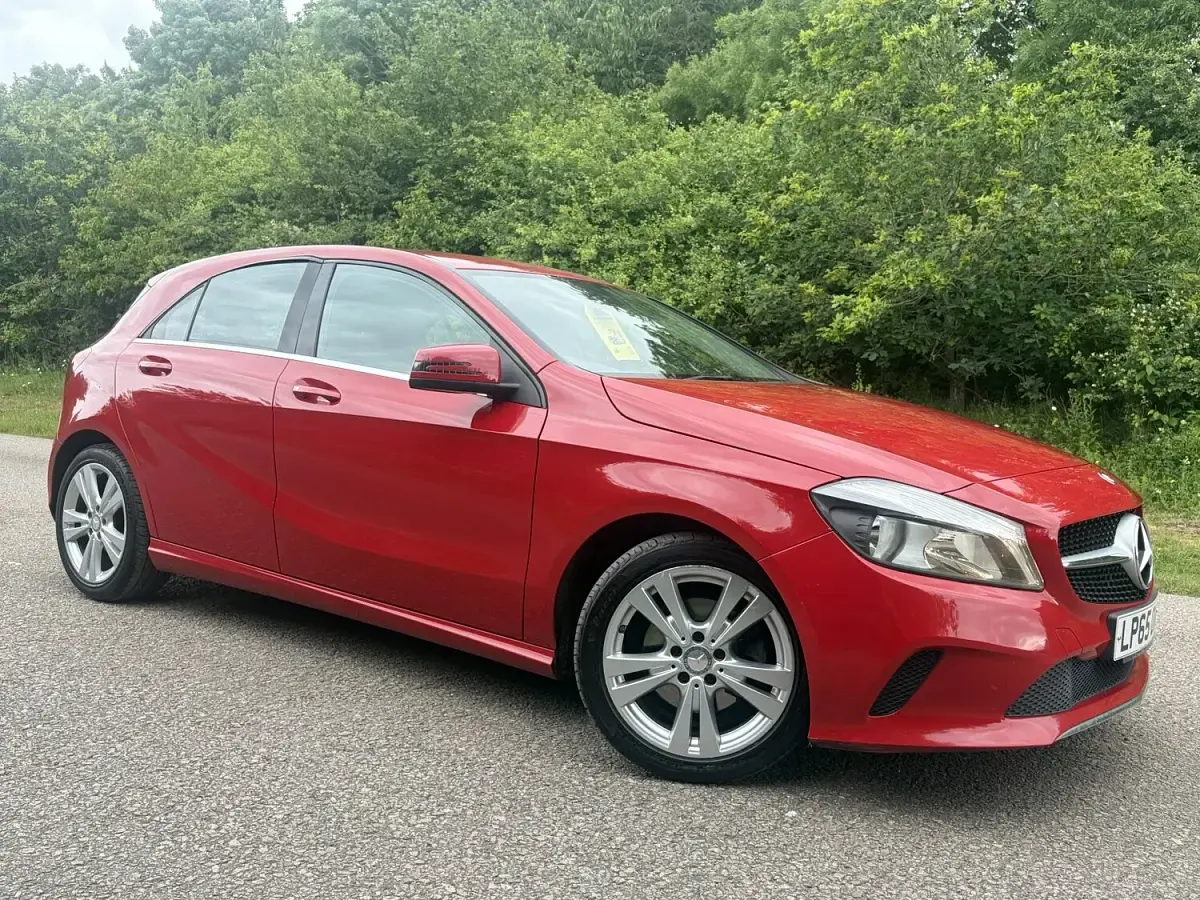 Used Mercedes A200 2016 Red Hatchback