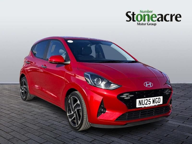 Used Hyundai i10 Premium 79 HP (58 kW) 2025 Red Hatchback