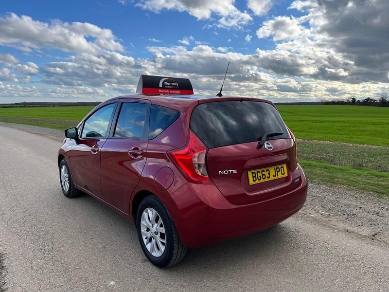 Used Nissan Note Acenta 78 HP (57 kW) 2013 Red Hatchback