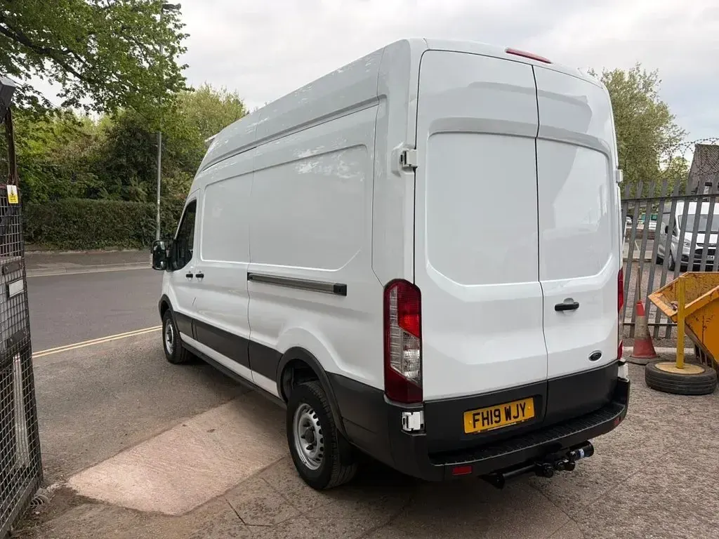 Used Ford Transit 130 HP (95 kW) 2019 White Van