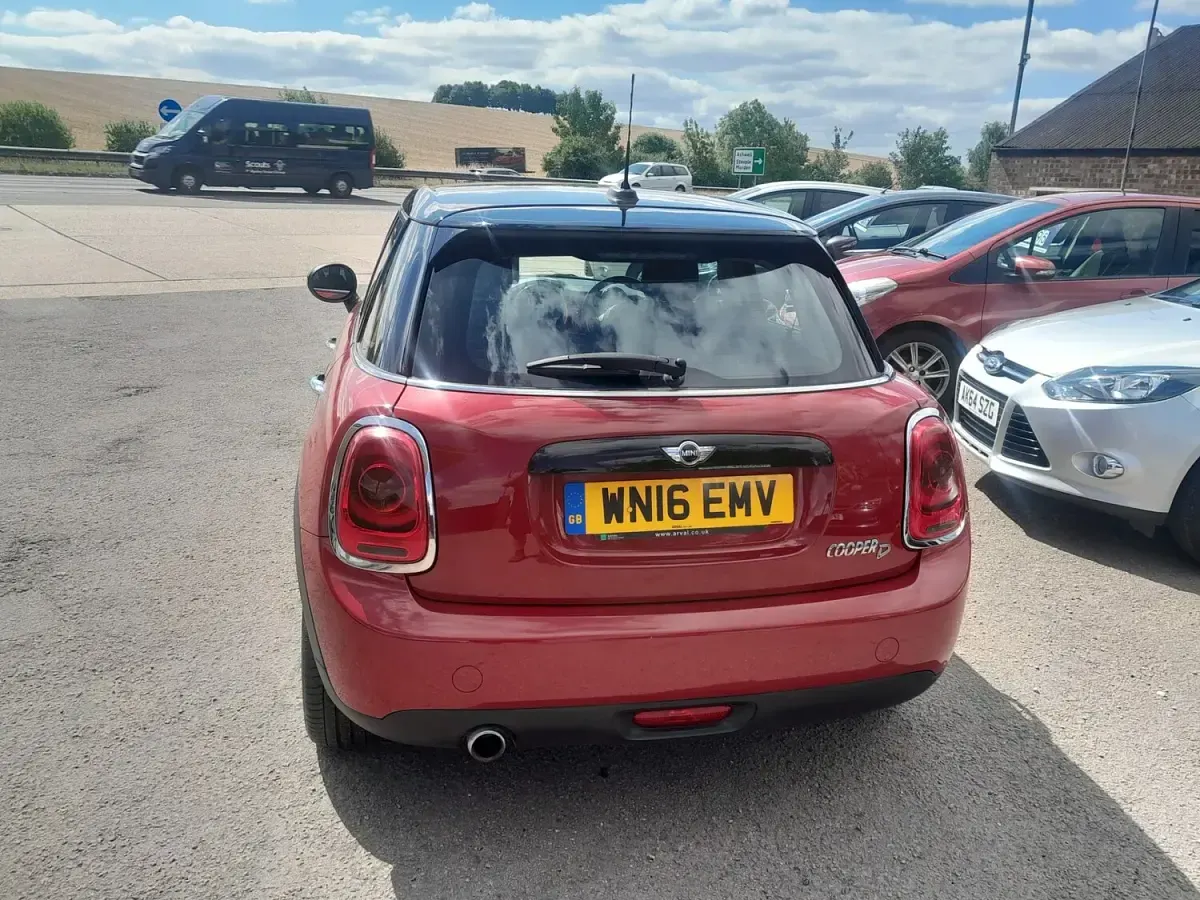 Used Mini Cooper D Hatch 116 HP (85 kW) 2016 Red Hatchback