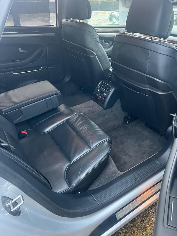 Used Audi A8 Comfort 233 HP (171 kW) 2009 Silver Sedan