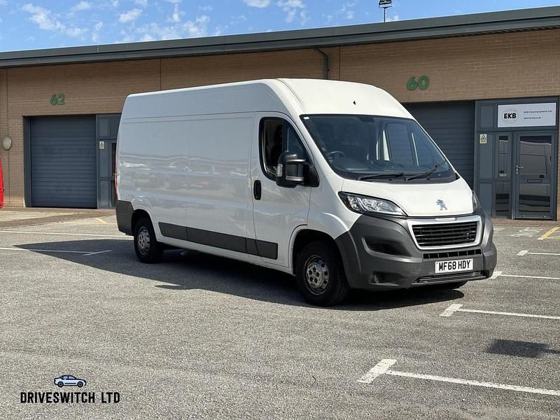 White Used 2018 Peugeot Boxer Van | £9,500 (Fair price) - Image 1/4