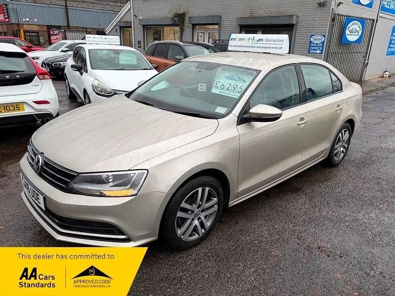 Used VW Jetta SE 150 HP (110 kW) 2016 Silver Sedan