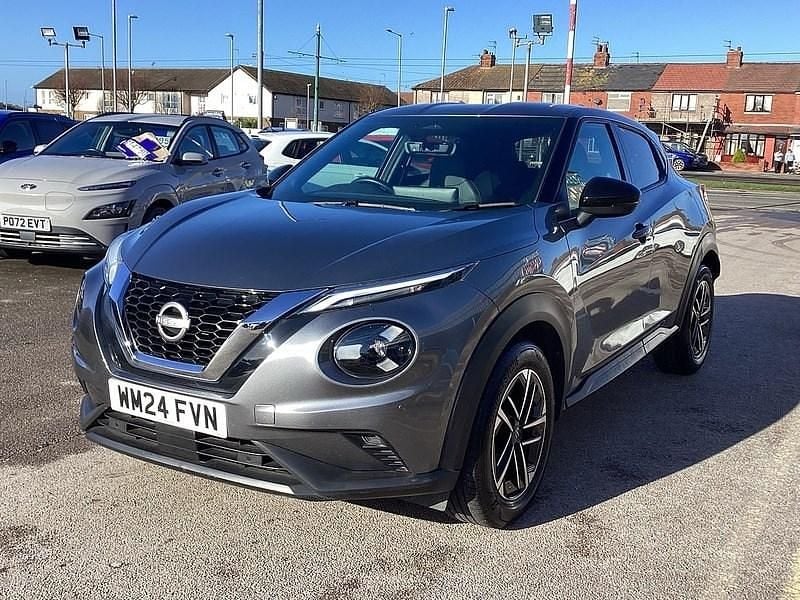 Used Nissan Juke N-Connecta 112 HP (82 kW) 2024 Grey SUV
