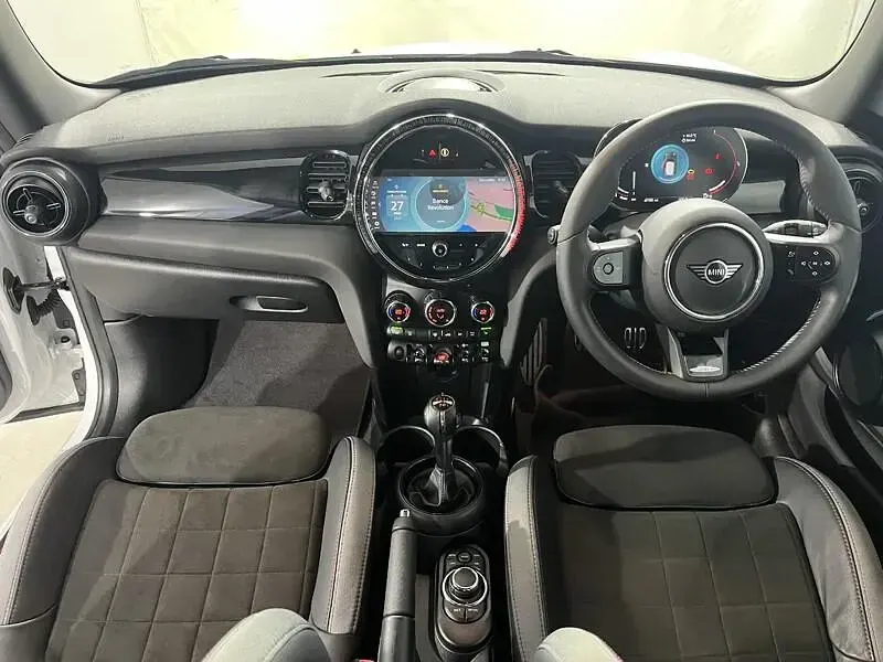 Used Mini John Cooper Works Hatch 231 HP (169 kW) 2023 White Hatchback