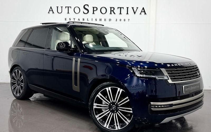 Blue Used 2022 Land Rover Range Rover SE SUV | £79,990 (Fair price) - Image 1/3