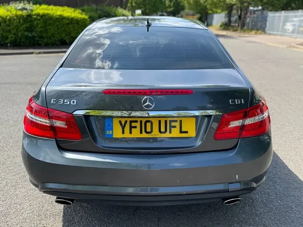 Używany Mercedes E350 2010 Szary Coupe