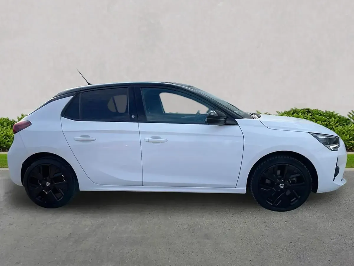 Second-hand Vauxhall Corsa-e SRi 100 kW (136 CP) 2021 Alb Hatchback