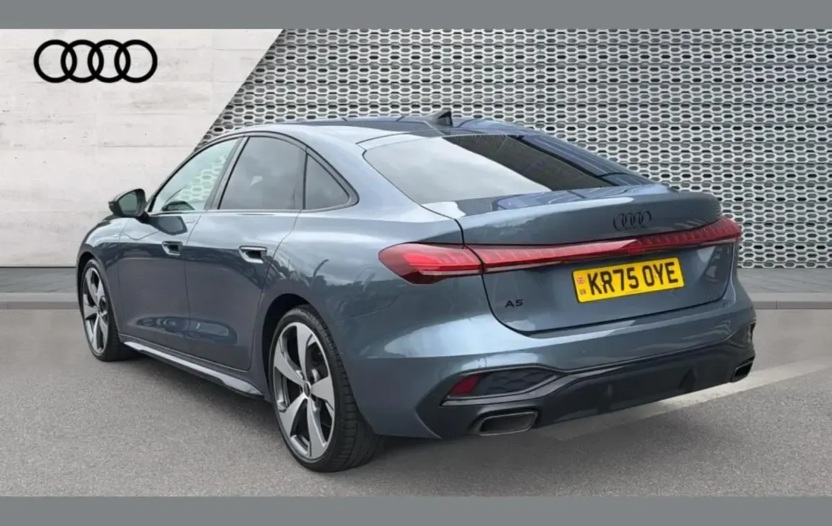 Used Audi A5 Advanced 200 HP (147 kW) 2025 Blue Sedan