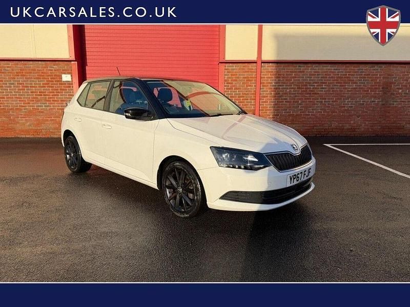 Used Skoda Fabia Colour Edition 95 HP (69 kW) 2017 White Hatchback