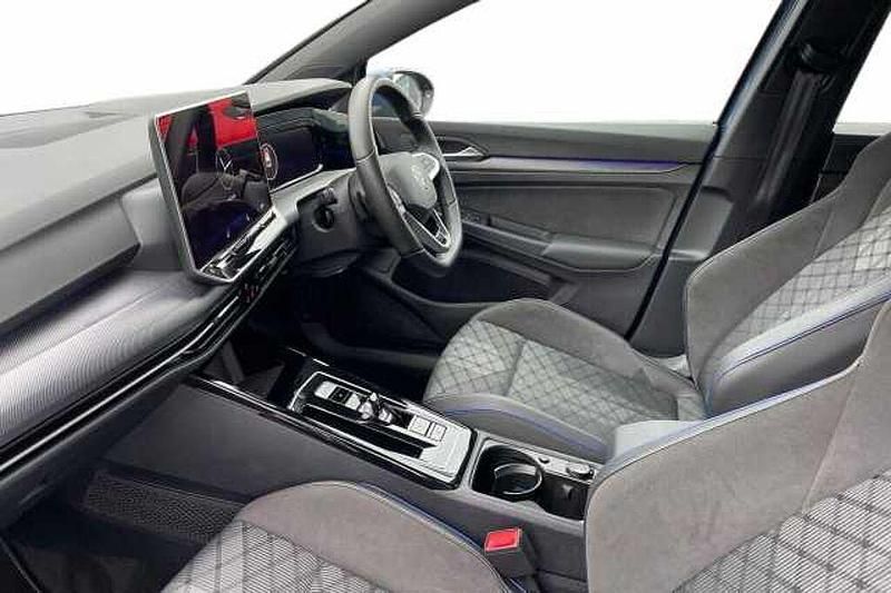 Used VW Golf VIII 150 HP (110 kW) 2025