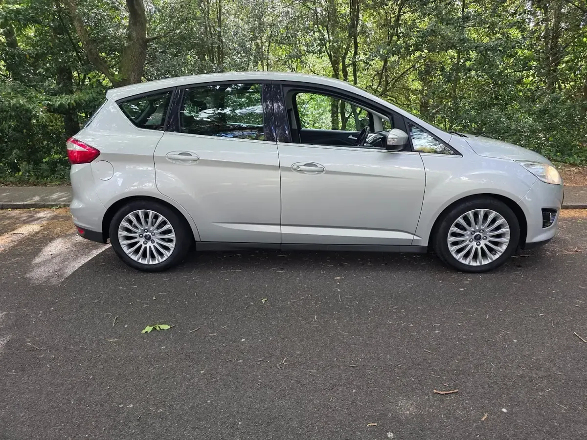 Used Ford C-MAX Titanium 2015 Silver MPV