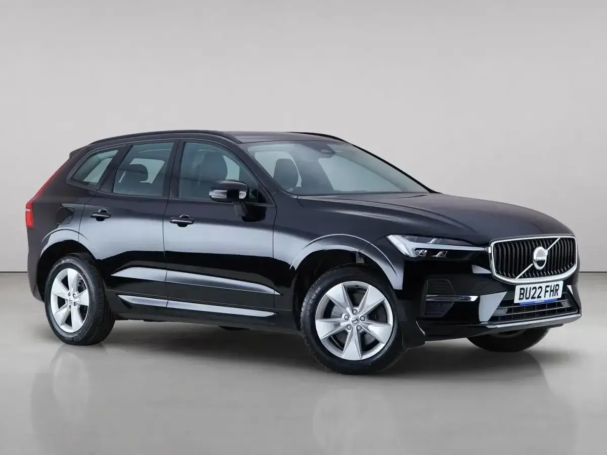 Used Volvo XC60 Momentum 250 HP (183 kW) 2021 SUV