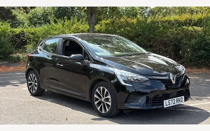 Used Renault Clio Iconic 140 HP (102 kW) 2022 Hatchback