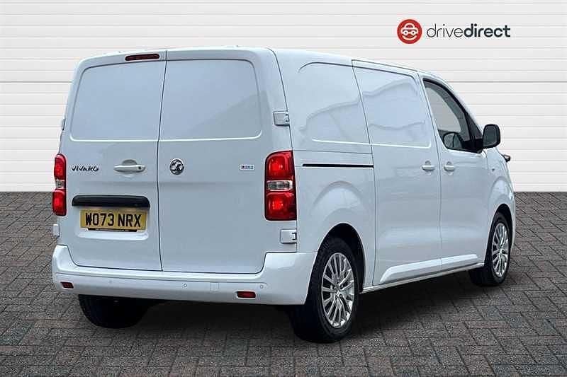 Used Vauxhall Vivaro S 120 HP (88 kW) 2024 White MPV