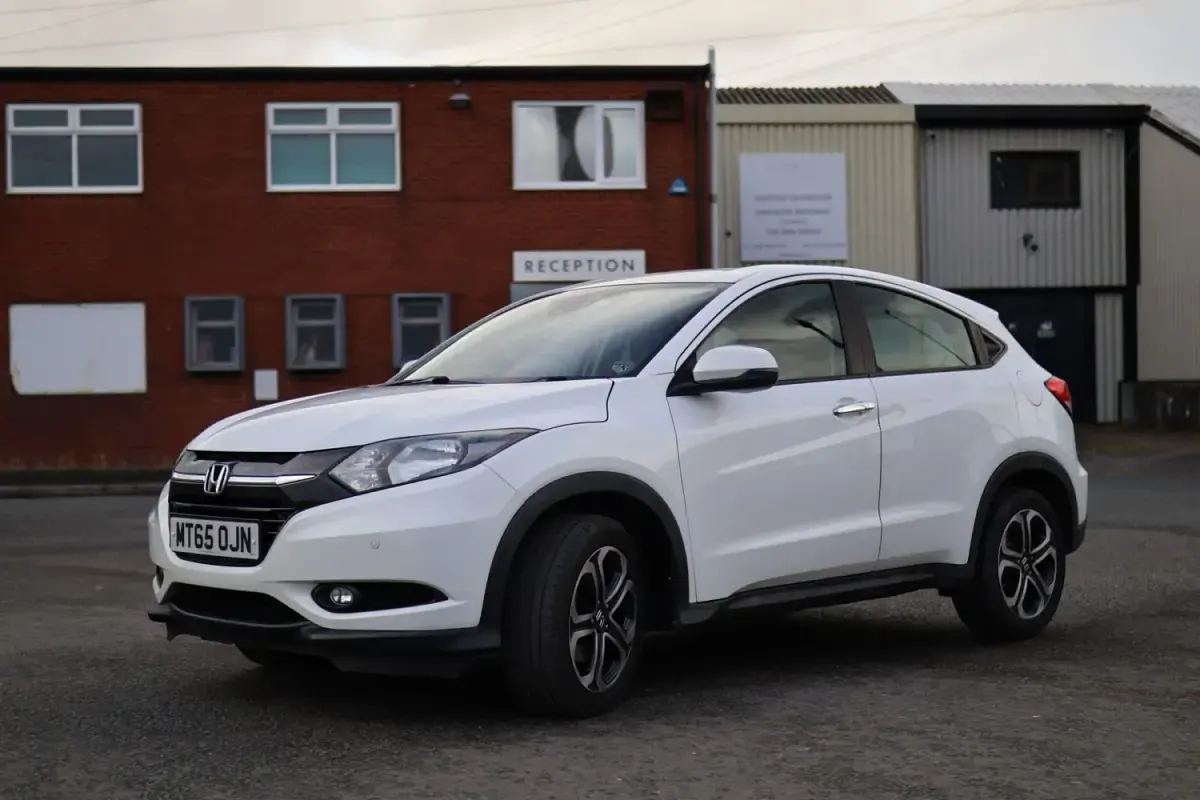 Second-hand Honda HR-V SE 130 CP (95 kW) 2015 Alb SUV