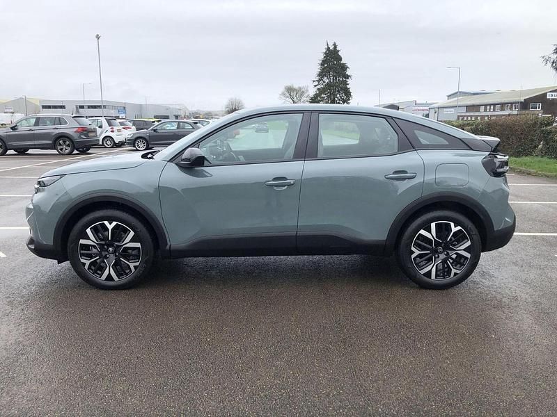 New Citroën C4 134 HP (98 kW) 2026 Green SUV