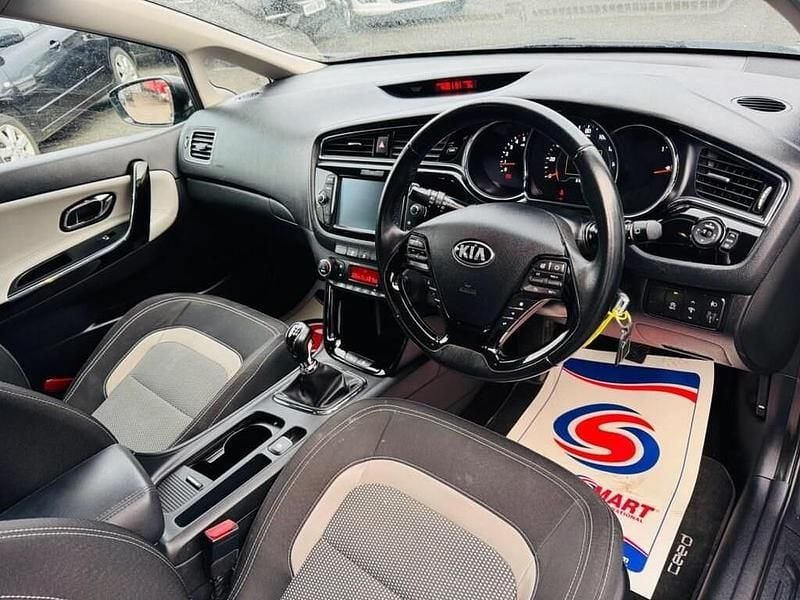 Used Kia Ceed 134 HP (98 kW) 2017 Silver Hatchback