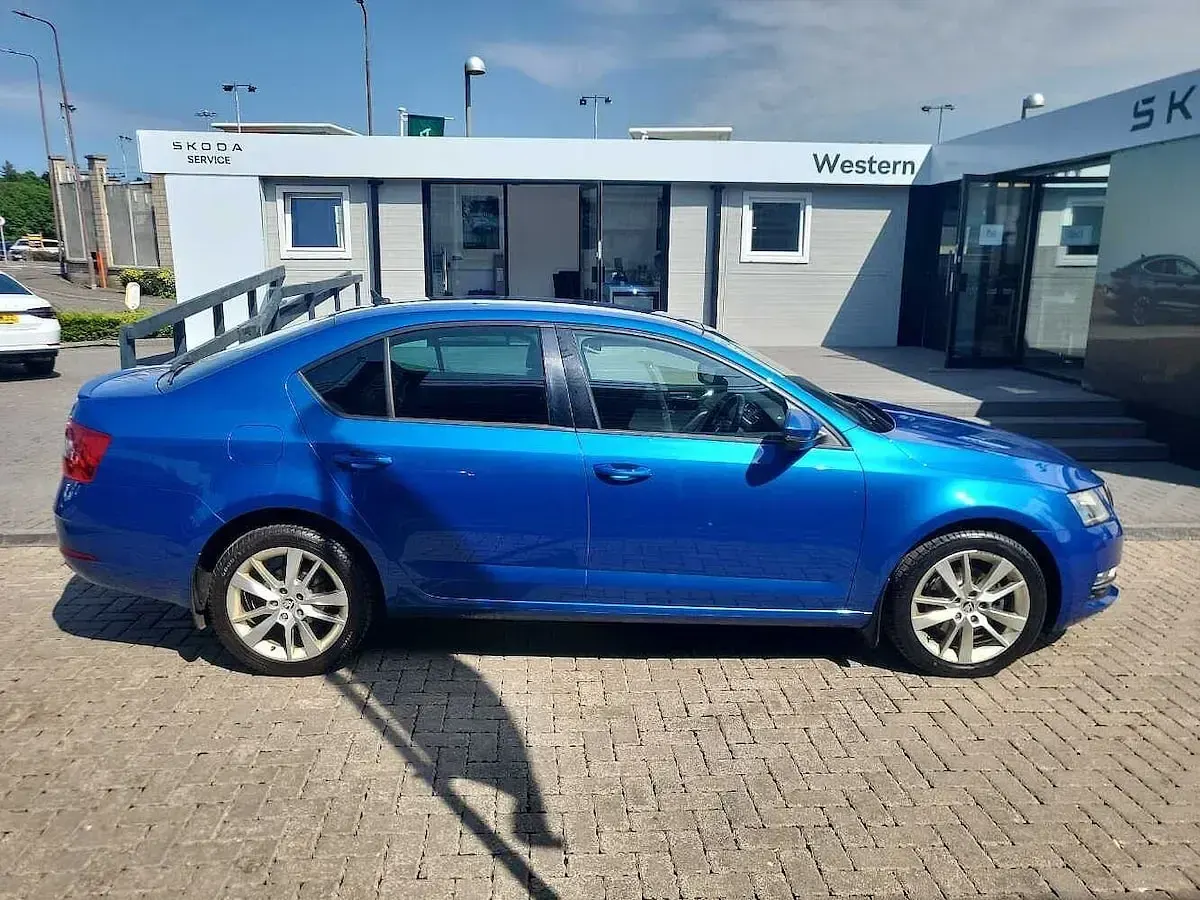 Used Skoda Octavia 110 HP (80 kW) 2019 Race blue metallic Hatchback