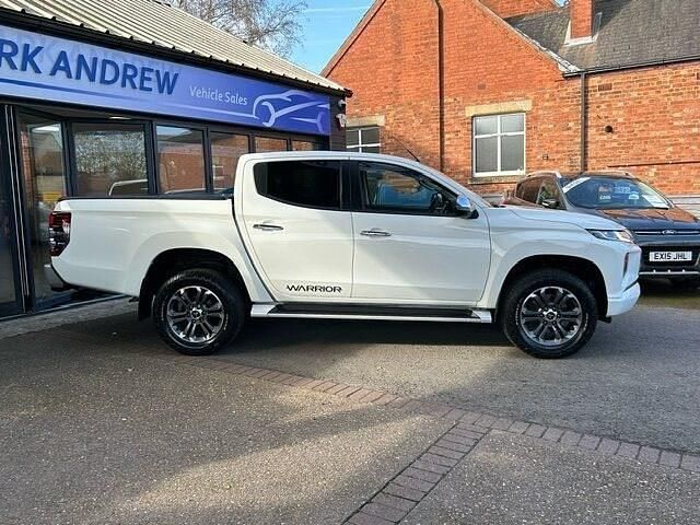 Used Mitsubishi L200 Warrior 181 HP (133 kW) 2020 White Pickup