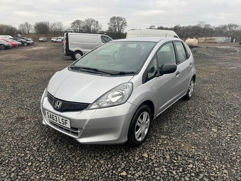 Used Honda Jazz S 90 HP (66 kW) 2013 Silver Hatchback