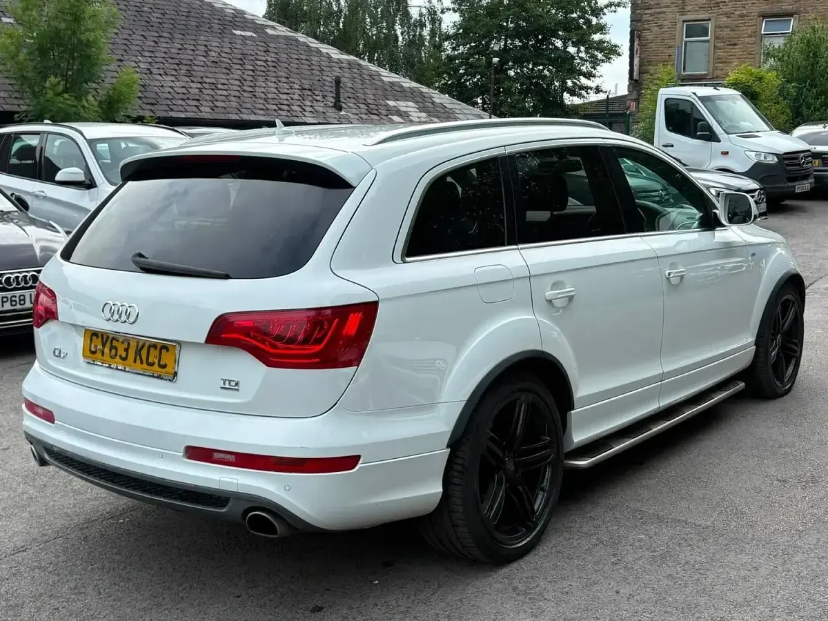 Used Audi Q7 S-line plus 245 HP (180 kW) 2013 White SUV