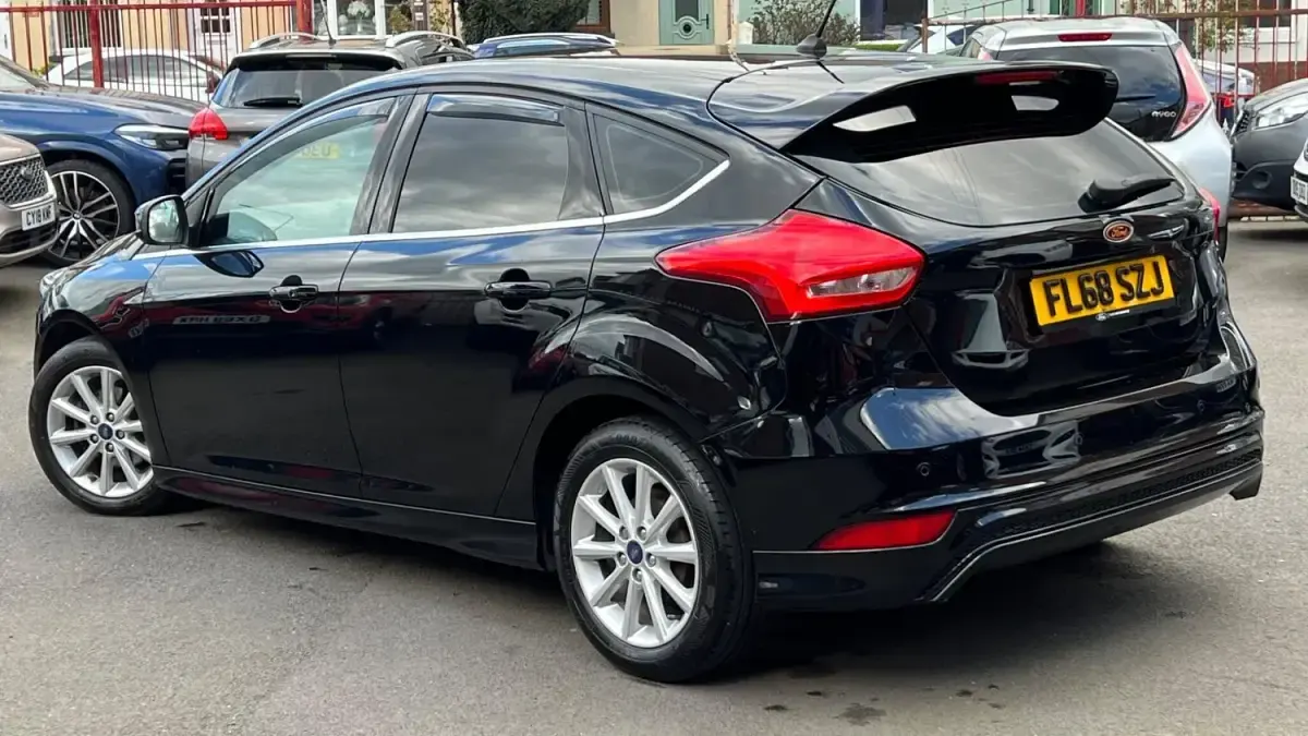 Usado Ford Focus Titanium 125 HP (91 kW) 2018 Preto Citadino