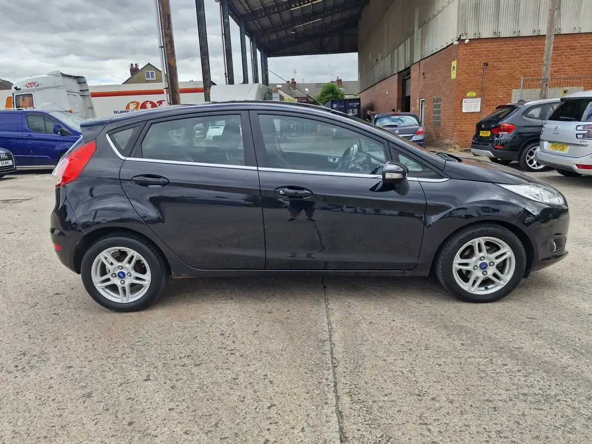 Used Ford Fiesta Zetec 2013 Black Hatchback
