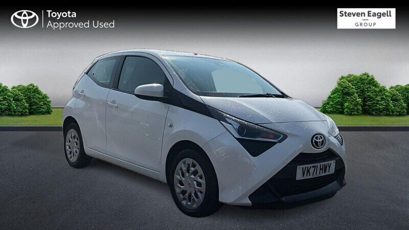 White Used 2021 Toyota Aygo X-play Hatchback | £10,592 (Fair price) - Image 1/3