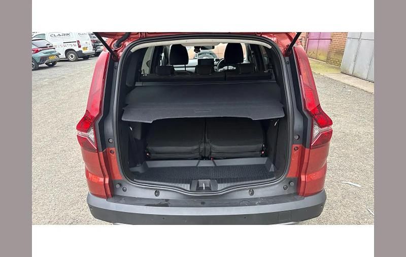 Used Dacia Jogger Extreme 110 HP (80 kW) 2023 Brown MPV