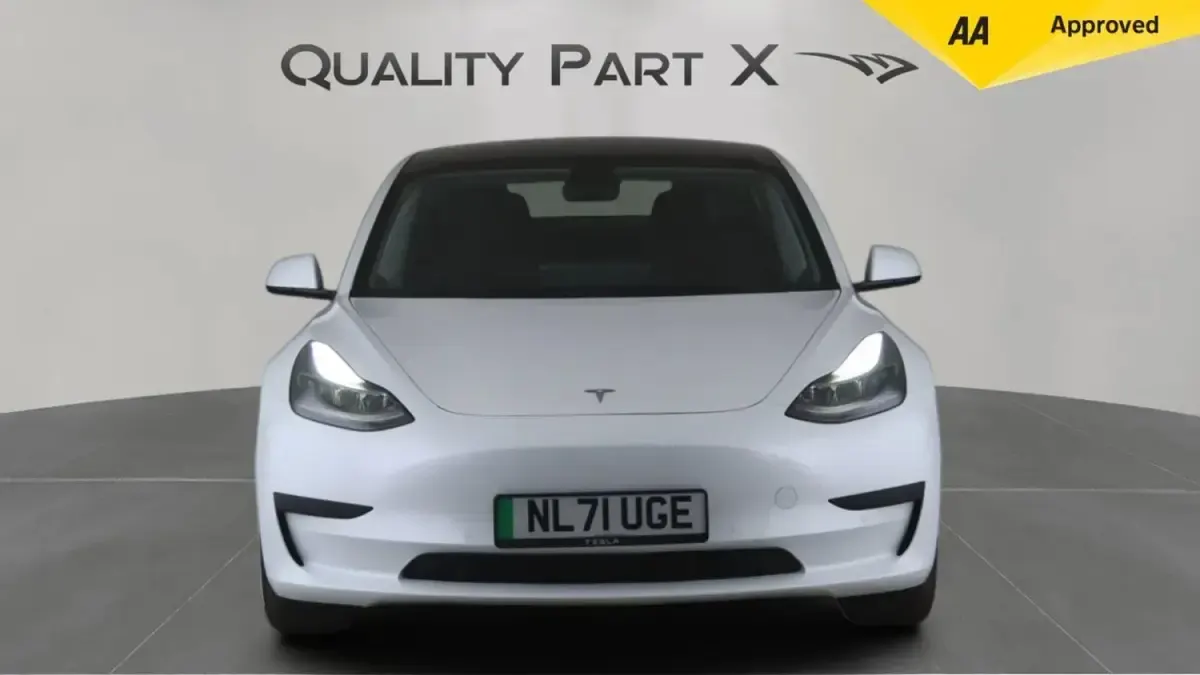 Used Tesla Model 3 Standard Range 208 kW (283 HP) 2021 White Sedan