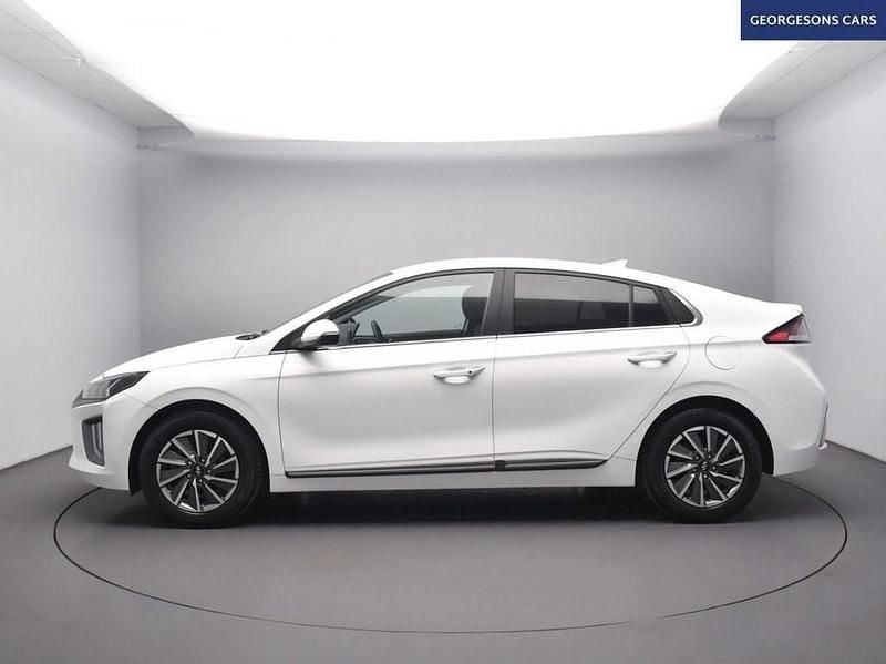 Used Hyundai Ioniq Premium SE 100 kW (136 HP) 2022 White Hatchback