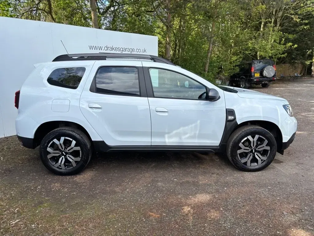 Used Dacia Duster Journey 150 HP (110 kW) 2023 White SUV